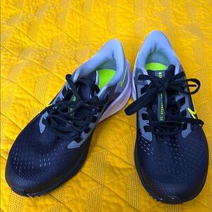 Nike Air Zoom Pegasus 38 Women’s 6 (4.5 Y) Running Shoes Never Worn